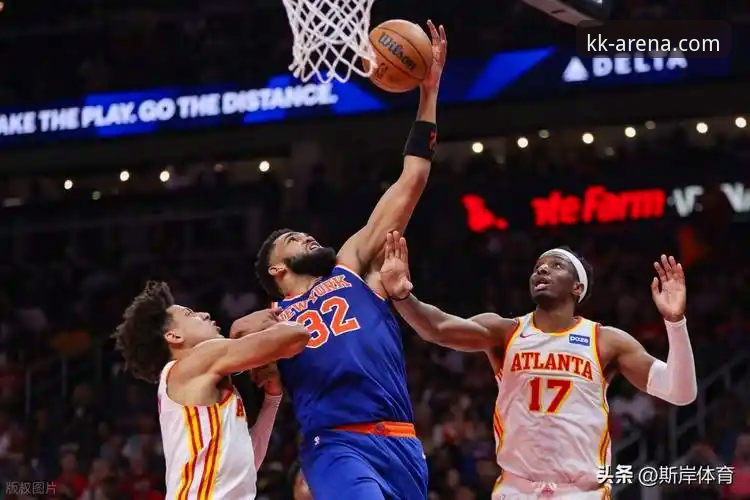 NBA季后赛尼克斯140-89大胜老鹰：半场47分差创历史纪录深度解析